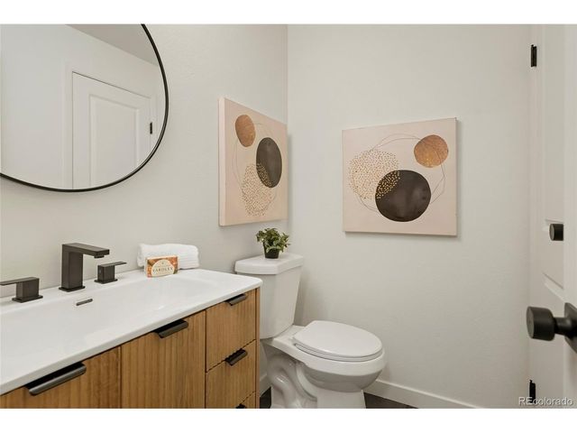 14 Nome Way C, Aurora, CO 80012