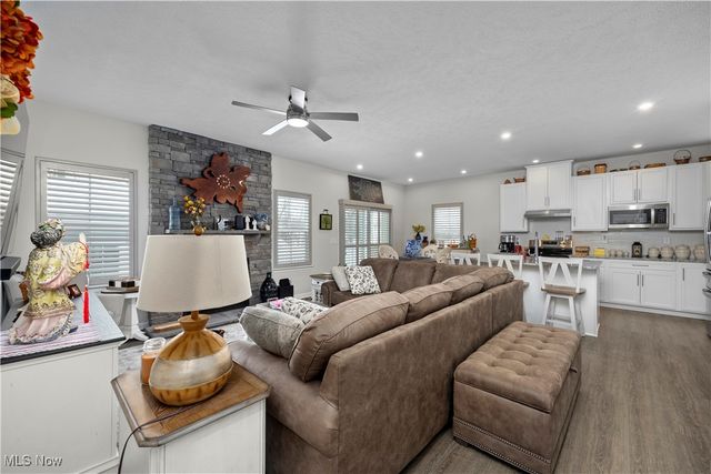 6194 James Drive, Lorain, OH 44053