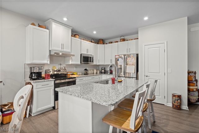 6194 James Drive, Lorain, OH 44053