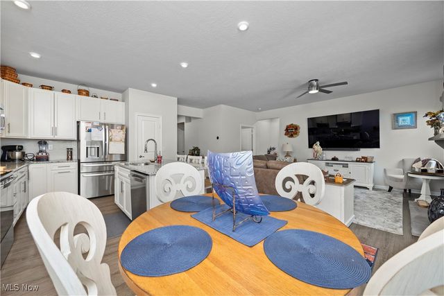 6194 James Drive, Lorain, OH 44053