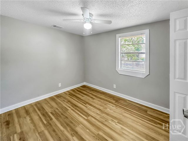 815 E Waldburg Street, Savannah, GA 31401