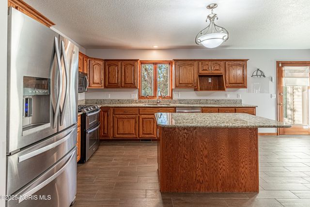 1269 Grassy Lane, Rossford, OH 43460