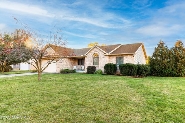 1269 Grassy Lane, Rossford, OH 43460