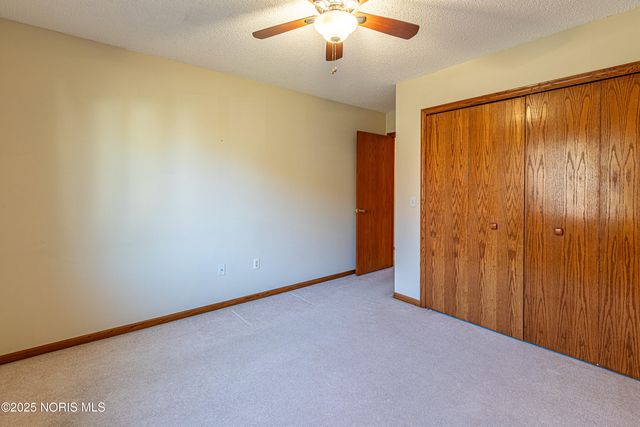 1269 Grassy Lane, Rossford, OH 43460