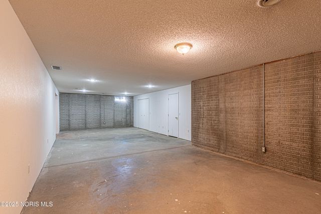 1269 Grassy Lane, Rossford, OH 43460