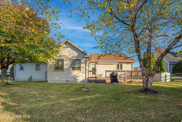 1269 Grassy Lane, Rossford, OH 43460