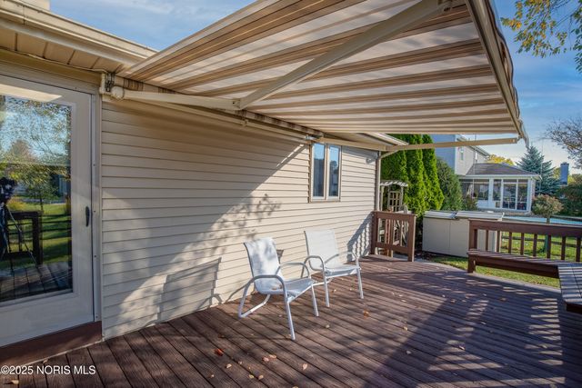 1269 Grassy Lane, Rossford, OH 43460