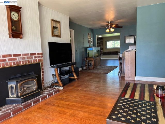 17359 Via Del Rey, San Lorenzo, CA 94580