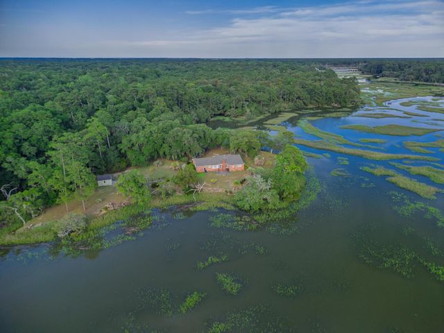 1513 Highway 174, Edisto Island, SC 29438