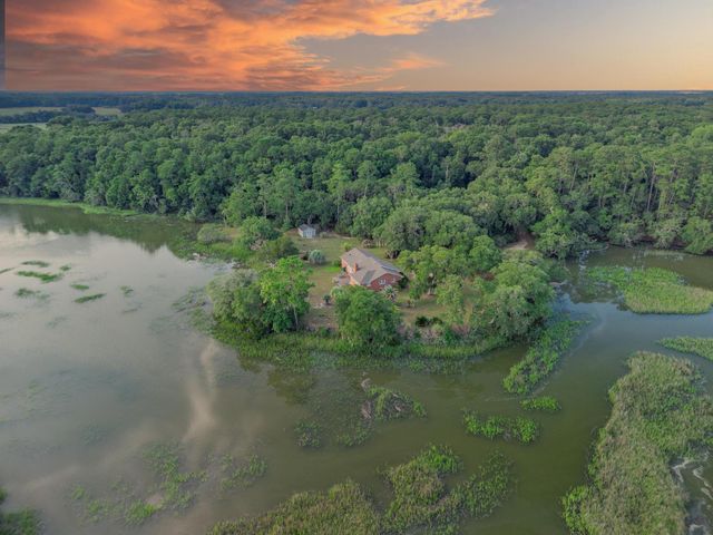 1513 Highway 174, Edisto Island, SC 29438