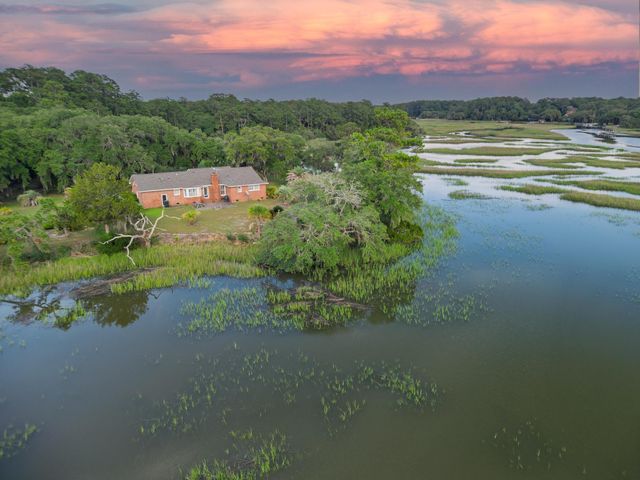 1513 Highway 174, Edisto Island, SC 29438