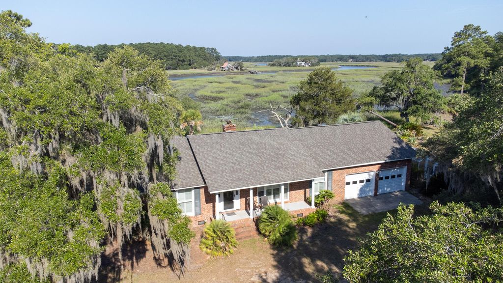 1513 Highway 174, Edisto Island, SC 29438