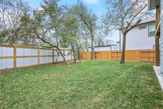 3617 Pecan Drive, Bacliff, TX 77518