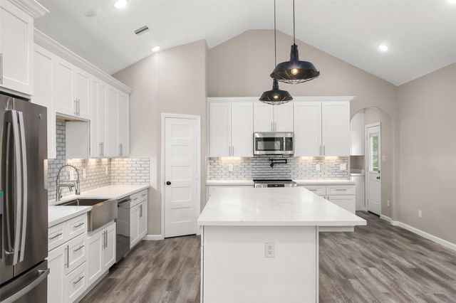 3617 Pecan Drive, Bacliff, TX 77518