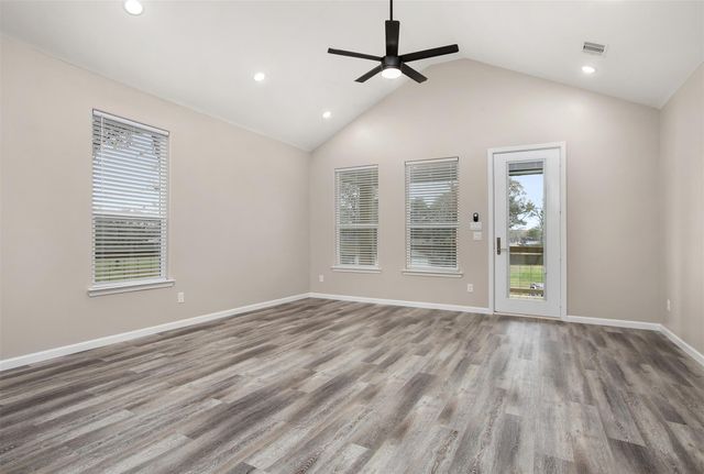 3617 Pecan Drive, Bacliff, TX 77518