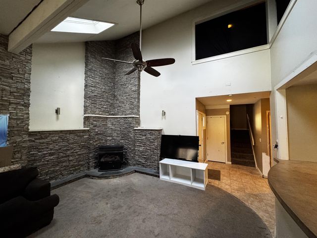 111 Coburn Ave Unit 33, Nashua, NH 03063