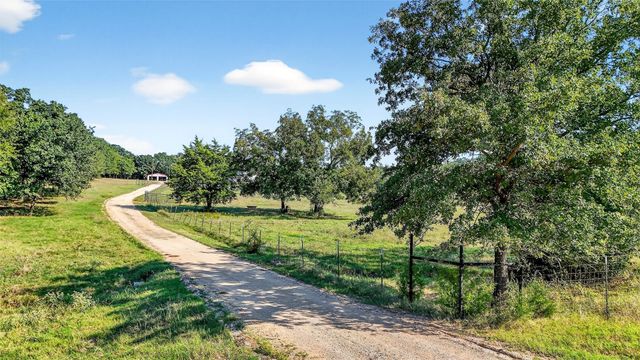 437 County Road 292, Collinsville, TX 76233