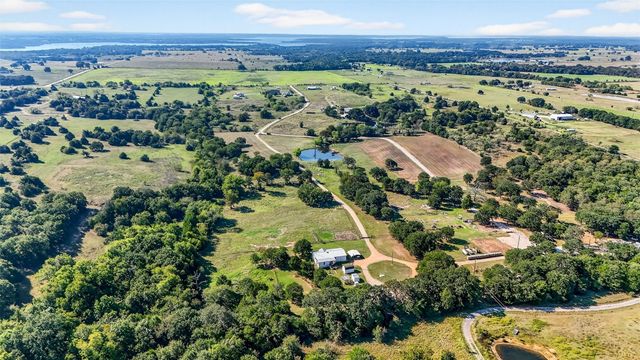 437 County Road 292, Collinsville, TX 76233