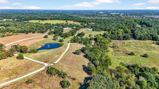 437 County Road 292, Collinsville, TX 76233