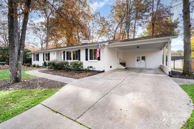 1018 Shady Bluff Drive, Charlotte, NC 28211