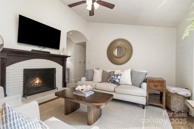 1018 Shady Bluff Drive, Charlotte, NC 28211