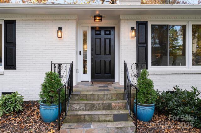 1018 Shady Bluff Drive, Charlotte, NC 28211