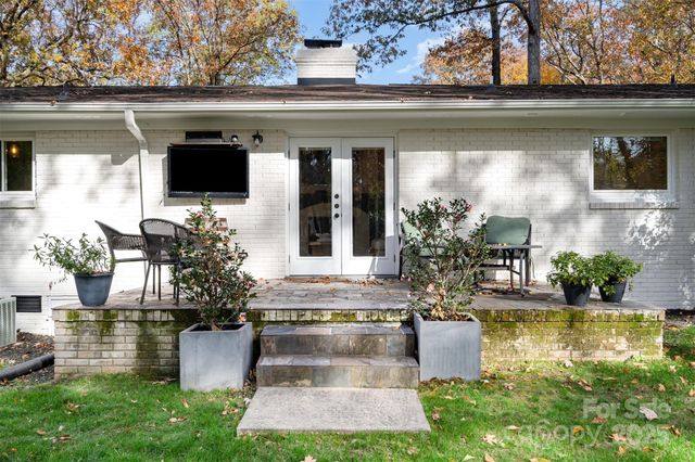 1018 Shady Bluff Drive, Charlotte, NC 28211