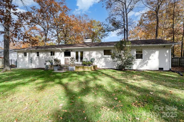 1018 Shady Bluff Drive, Charlotte, NC 28211