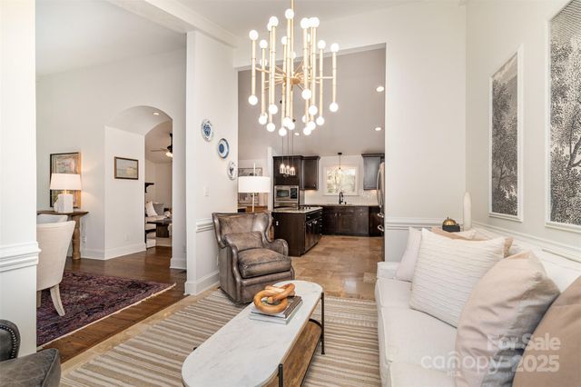 1018 Shady Bluff Drive, Charlotte, NC 28211