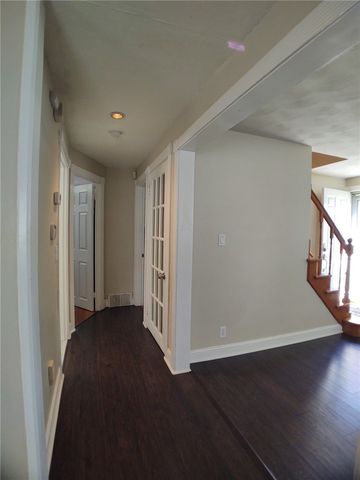 21 Urban Avenue, Pawtucket, RI 02860
