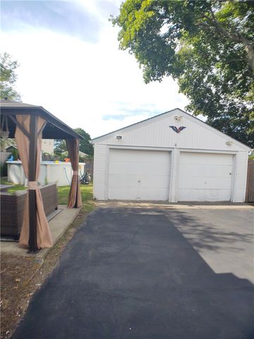 21 Urban Avenue, Pawtucket, RI 02860