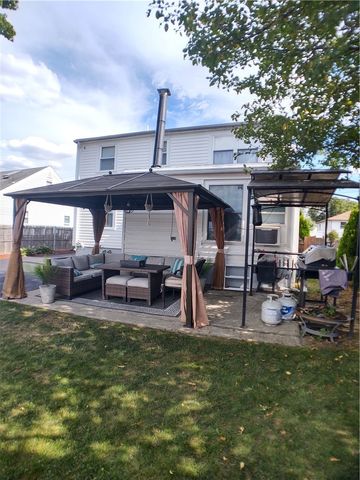 21 Urban Avenue, Pawtucket, RI 02860