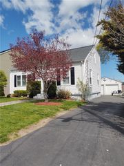 21 Urban Avenue, Pawtucket, RI 02860