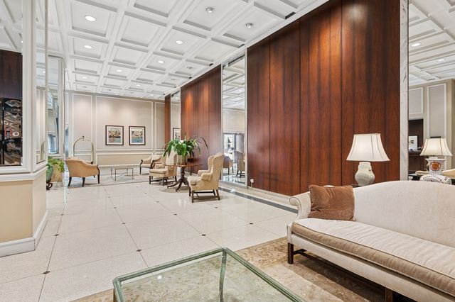 777 N Michigan Avenue 1001, Chicago, IL 60611