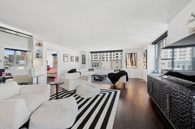 777 N Michigan Avenue 1001, Chicago, IL 60611