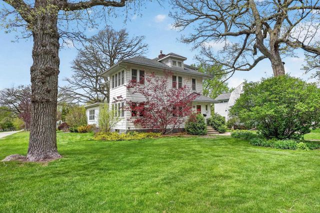 2117 Rownd Street, Cedar Falls, IA 50613