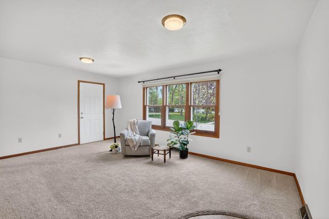 2117 Rownd Street, Cedar Falls, IA 50613