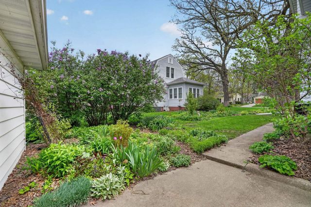 2117 Rownd Street, Cedar Falls, IA 50613