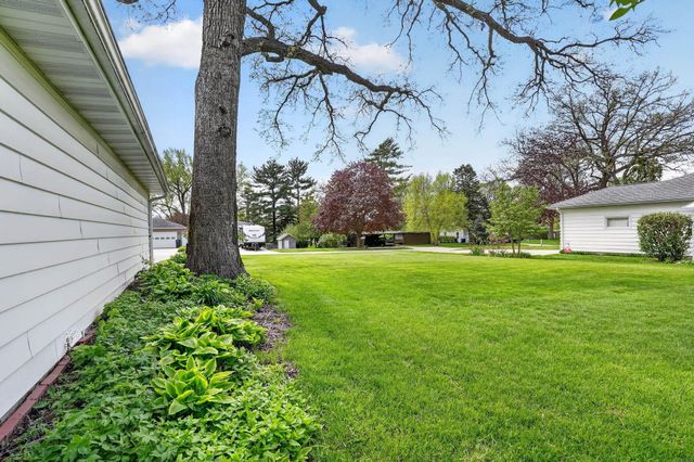 2117 Rownd Street, Cedar Falls, IA 50613