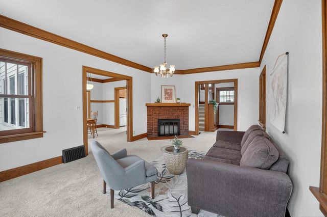 2117 Rownd Street, Cedar Falls, IA 50613