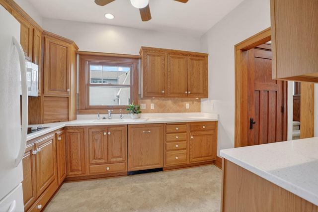 2117 Rownd Street, Cedar Falls, IA 50613