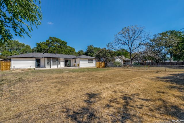 129 creekside, Boerne, TX 78006