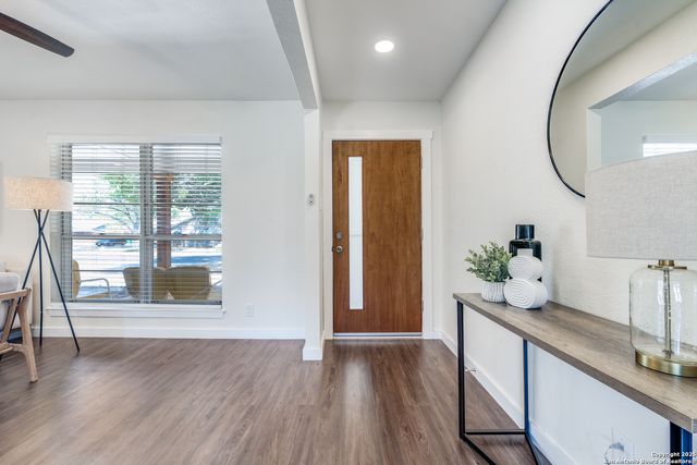 129 creekside, Boerne, TX 78006