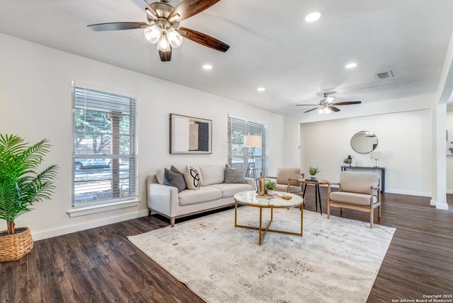 129 creekside, Boerne, TX 78006