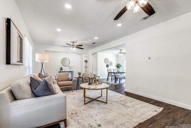 129 creekside, Boerne, TX 78006