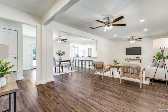 129 creekside, Boerne, TX 78006