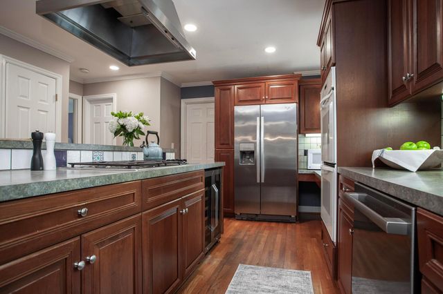 4325 Crown Point Drive, Columbus, OH 43220