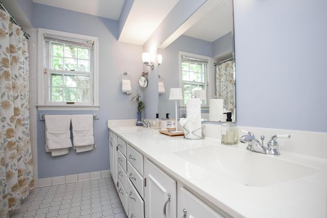 4325 Crown Point Drive, Columbus, OH 43220