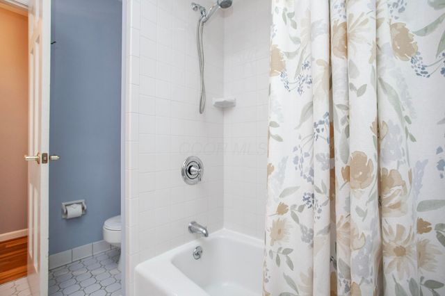 4325 Crown Point Drive, Columbus, OH 43220