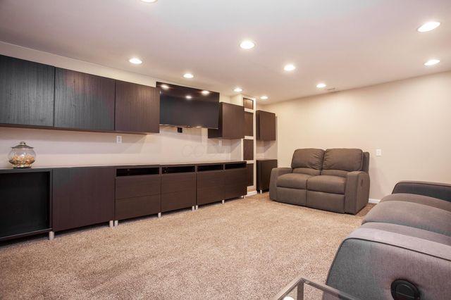 4325 Crown Point Drive, Columbus, OH 43220